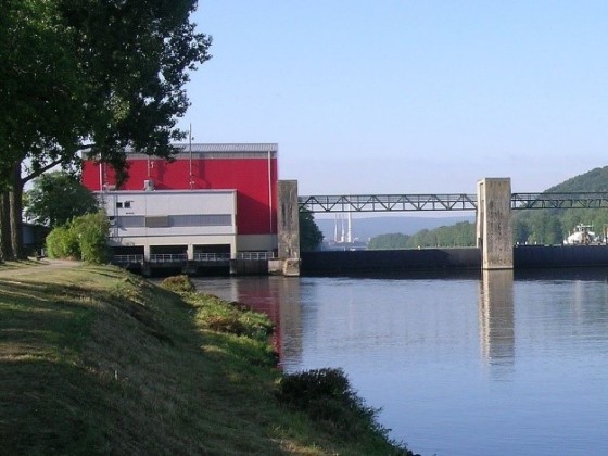 Staustufe Wallstadt (Main)